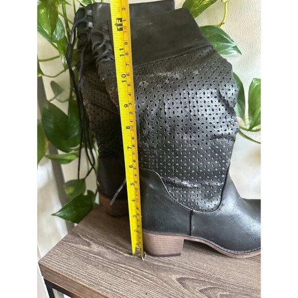 Black Perforated Mid-Calf Boots with Lace-Up Back – EU 40 - Picture 3 of 12